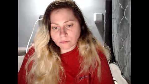 Laura online show from May 2026 09:34:02 PM