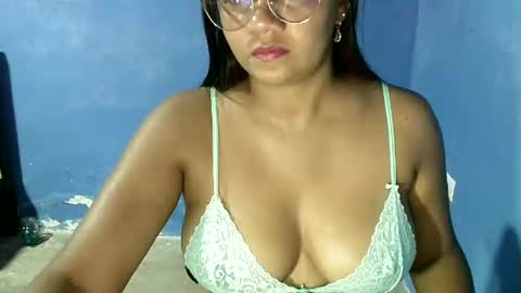 candyflowerlub online show from January 2025 11:57:01 AM