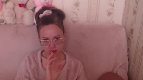 Snapshot of candylady13 chatting on May 2026 07:48:02 AM say meow and send tips online show from May 2026 07:48:02 AM