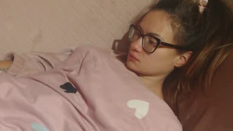 say meow and send tip  online show from November 2025 07:16:01 AM