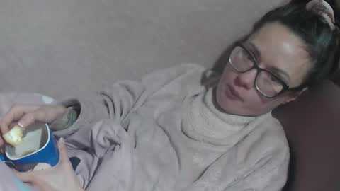 say meow and send tip  online show from February 2026 06:45:01 PM