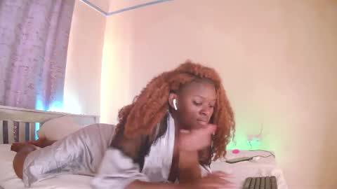 Candice online show from October 2025 10:12:02 AM