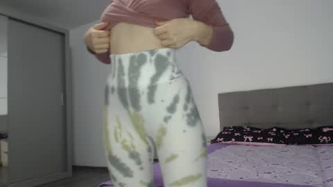 Olivia online show from November 2025 07:19:01 AM