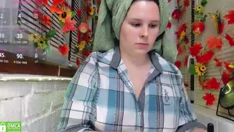 Snapshot of candys_booty chatting on October 2025 01:30:02 AM Alisa online show from October 2025 01:30:02 AM