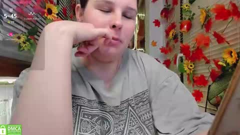 Snapshot of candys_booty chatting on October 2025 10:21:02 PM Alisa online show from October 2025 10:21:02 PM