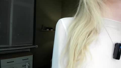 Snapshot of candyvice chatting on February 2026 03:32:01 PM Kate online show from February 2026 03:32:01 PM