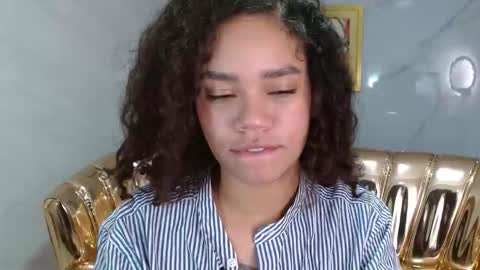 canela_s1 online show from November 2025 01:09:02 PM