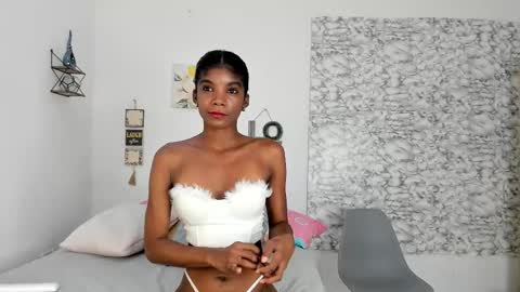 Snapshot of canhela1 chatting on November 2025 03:33:01 PM Canhela online show from November 2025 03:33:01 PM