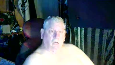 canoelicker69 online show from October 2025 11:44:01 AM