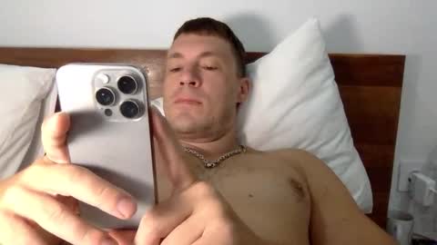 Snapshot of capt_oliver chatting on September 2025 04:28:01 AM follow my twitter  online show from September 2025 04:28:01 AM