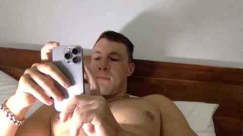 Snapshot of capt_oliver chatting on September 2025 04:28:01 AM follow my twitter  online show from September 2025 04:28:01 AM