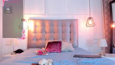 Cara  online show from December 2024 10:39:02 AM