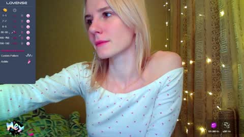 Snapshot of caramel_pie_ chatting on December 2024 08:36:02 PM caramel online show from December 2024 08:36:02 PM