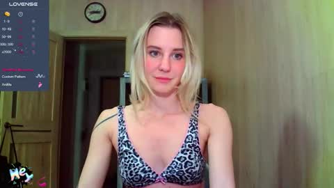 Snapshot of caramel_pie_ chatting on November 2025 07:37:01 PM caramel online show from November 2025 07:37:01 PM