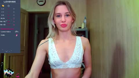 Snapshot of caramel_pie_ chatting on December 2025 11:14:02 PM caramel online show from December 2025 11:14:02 PM