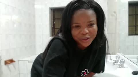 Snapshot of caramelbbe chatting on May 2026 07:22:02 PM fifi online show from May 2026 07:22:02 PM
