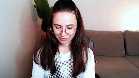 Mary online show from November 2025 03:22:02 PM