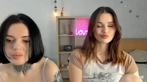 caressyourself online show from December 2024 08:11:02 AM