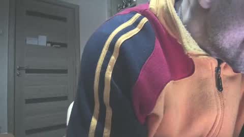 Laz online show from February 2025 09:01:02 PM