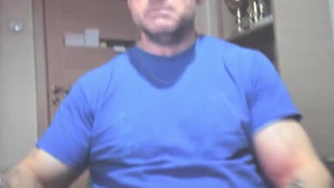 Laz online show from November 2025 09:00:02 PM