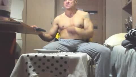 Laz online show from February 2026 02:45:01 PM