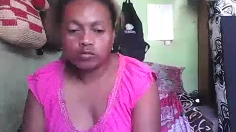 Snapshot of carinesexy69 chatting on December 2024 08:00:01 AM carinesexy69 online show from December 2024 08:00:01 AM