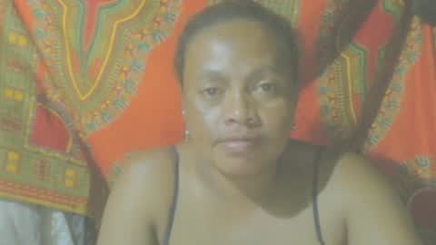 Snapshot of carinesexy69 chatting on December 2024 06:52:02 PM carinesexy69 online show from December 2024 06:52:02 PM