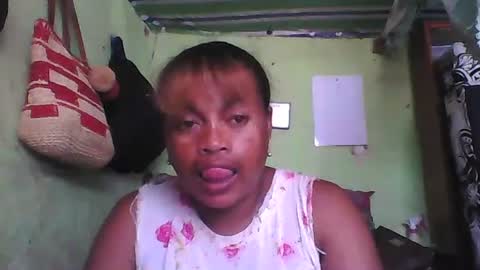 Snapshot of carinesexy69 chatting on December 2024 10:19:02 AM carinesexy69 online show from December 2024 10:19:02 AM
