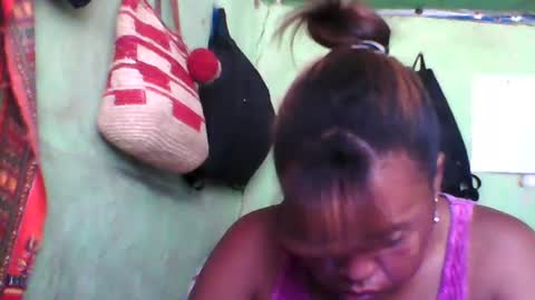 Snapshot of carinesexy69 chatting on December 2024 09:46:02 AM carinesexy69 online show from December 2024 09:46:02 AM