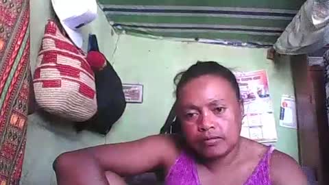 Snapshot of carinesexy69 chatting on January 2025 08:31:01 AM carinesexy69 online show from January 2025 08:31:01 AM