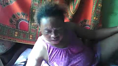 Snapshot of carinesexy69 chatting on January 2025 12:02:02 PM carinesexy69 online show from January 2025 12:02:02 PM
