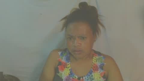 Snapshot of carinesexy69 chatting on October 2025 05:08:01 AM carinesexy69 online show from October 2025 05:08:01 AM