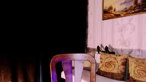 Carin online show from November 2025 07:24:01 PM