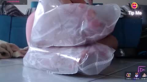 carlajames_1 online show from March 2025 09:37:01 PM