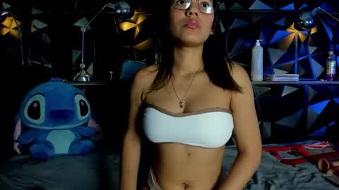 Snapshot of carlamarrinson chatting on December 2025 02:05:01 AM carlamarrinson online show from December 2025 02:05:01 AM