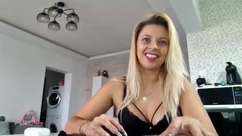 Snapshot of carlastacefun chatting on October 2025 05:52:02 AM CarlaStaceFun online show from October 2025 05:52:02 AM