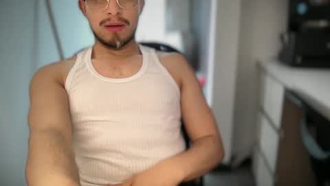 Snapshot of carlcarlinches4 chatting on September 2025 02:18:01 PM carlcarlinches4 online show from September 2025 02:18:01 PM