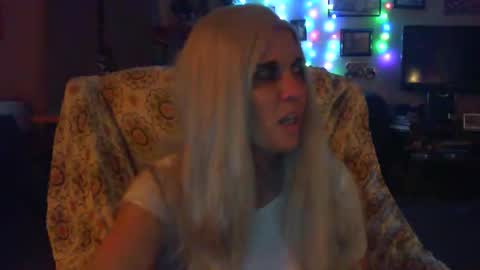 Snapshot of carleyquinn42183 chatting on December 2024 10:58:01 AM Carley online show from December 2024 10:58:01 AM