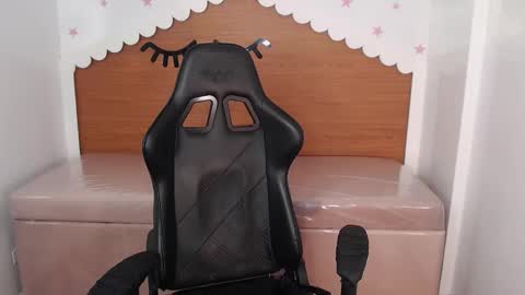 CARLYE   online show from November 2025 03:55:01 PM