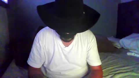 carlos100699 online show from August 2026 02:35:01 AM