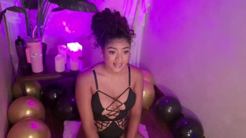 Snapshot of carly_monroe_ chatting on October 2025 10:05:01 PM Carly Monroe  online show from October 2025 10:05:01 PM