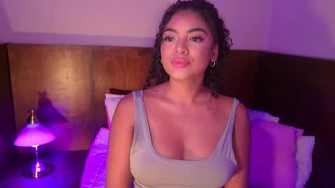 Snapshot of carly_monroe_ chatting on October 2025 11:35:01 PM Carly Monroe  online show from October 2025 11:35:01 PM