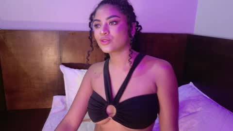 Snapshot of carly_monroe_ chatting on October 2025 10:17:02 PM Carly Monroe  online show from October 2025 10:17:02 PM