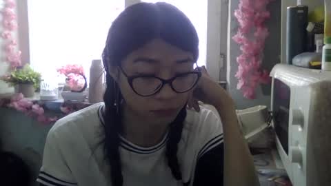 CarlyJoy online show from October 2025 08:34:02 AM