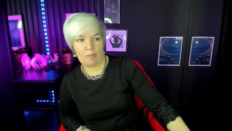 Carmen online show from December 2025 09:01:01 PM