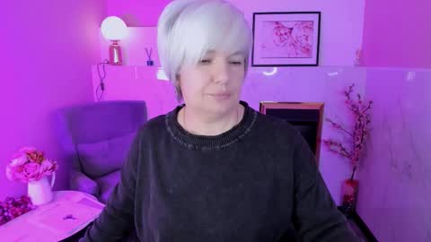 Carmen online show from February 2026 09:02:02 PM