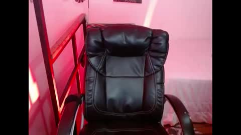 Snapshot of carmillaross chatting on January 2025 11:35:02 AM CARMILLA ROSS online show from January 2025 11:35:02 AM