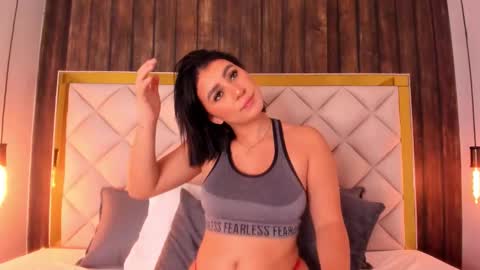 caro_giraldo_ online show from November 2025 12:07:01 PM