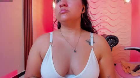 carolina online show from October 2025 12:11:02 AM
