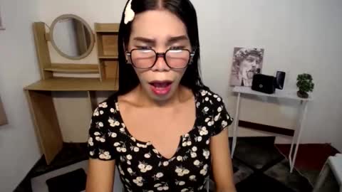 Snapshot of carol_linaxxx chatting on December 2024 03:43:01 AM Carolina online show from December 2024 03:43:01 AM